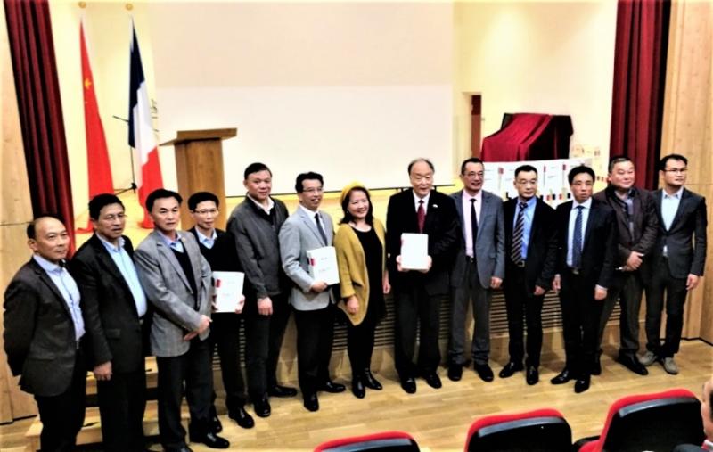 编委会部分成员与中国驻法大使馆教育公参杨进